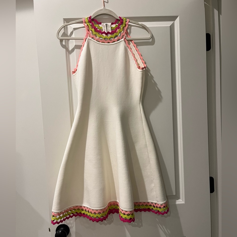 Super comfortable and stretchy. Brand/size Milly/medium